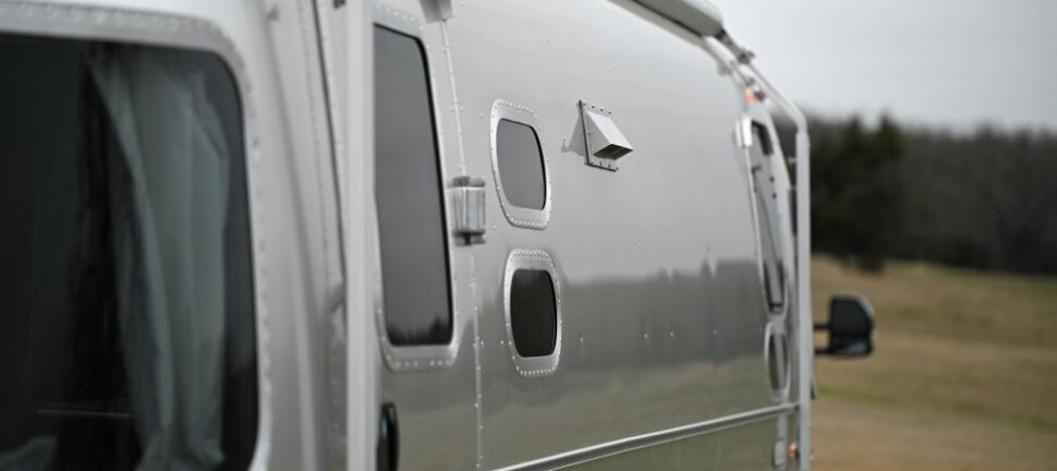 Alt om bobilutstyr: Praktiske valg for trygg og komfortabel tur